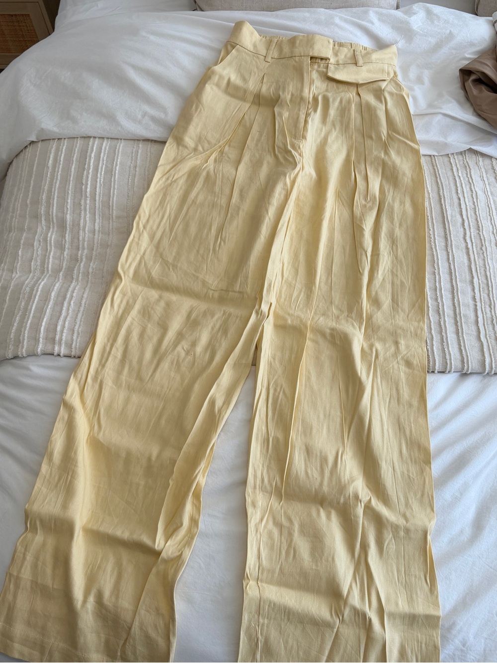 LPA Pale Yellow Wide-Leg Pleated Chinos